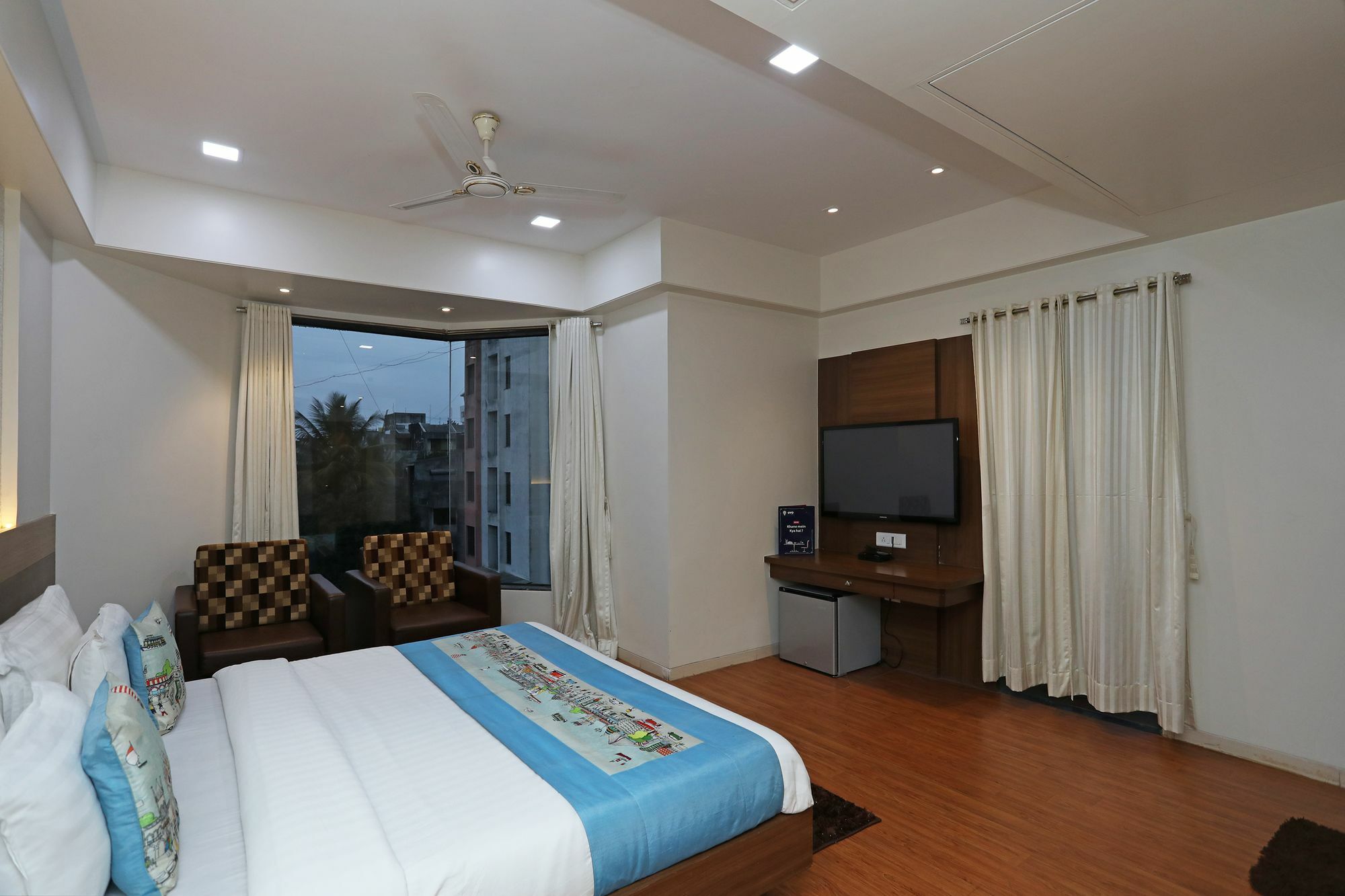 Oyo 10672 Hotel Riviera 纳西克 外观 照片